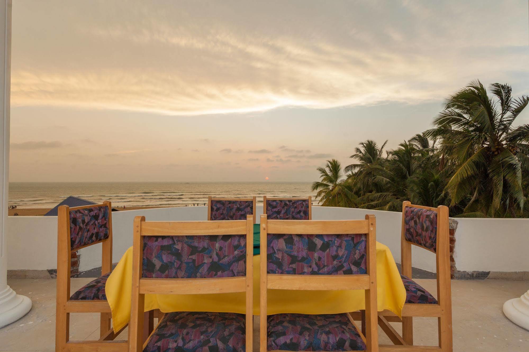 Navro Beach Resort Panadura Buitenkant foto